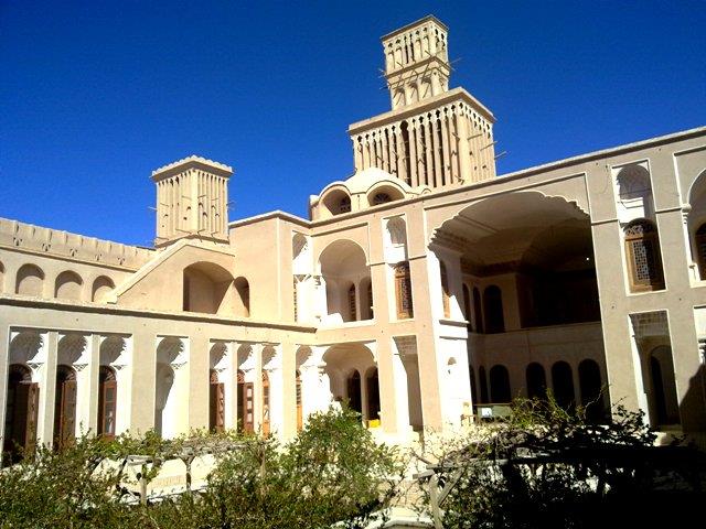 خانه آقازاده تنها خانه دنیا با بادگیر دوطبقه-axGsT21nSK