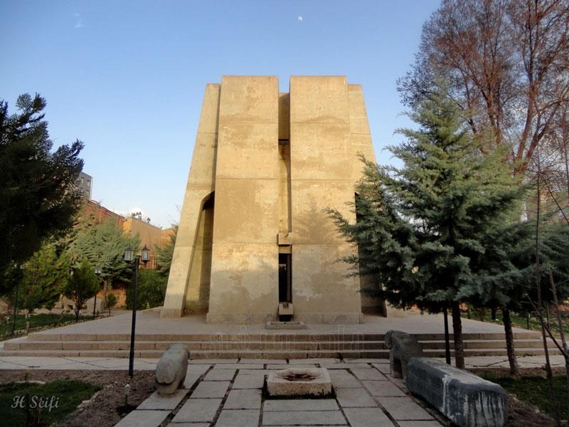 از مقبره اوحدی مراغهای چه میدانید؟-bKembHes8L