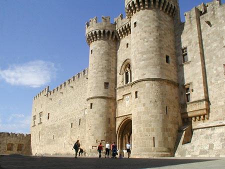 كاخ استاد بزرگ شوالیه در یونان-c2C2BoOYh5