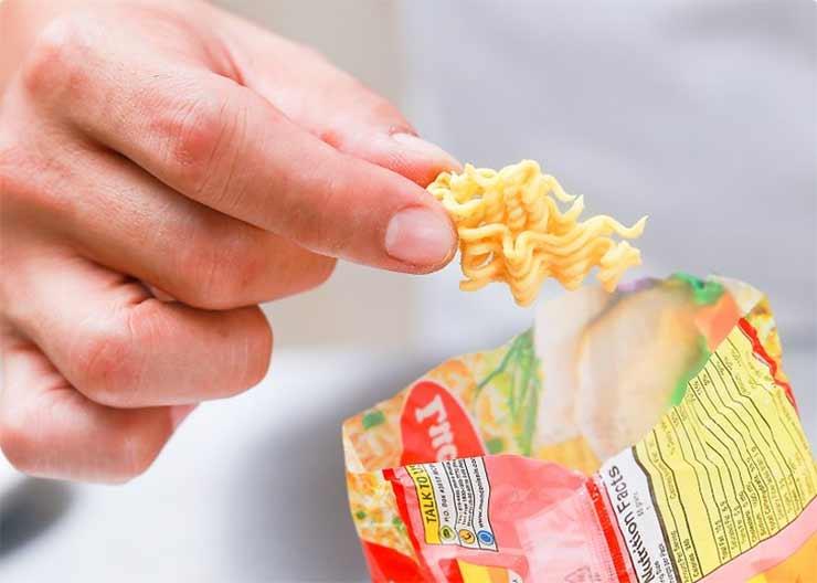 چگونه در اتاق هتل غذا درست كنیم-c3RGu0oewb