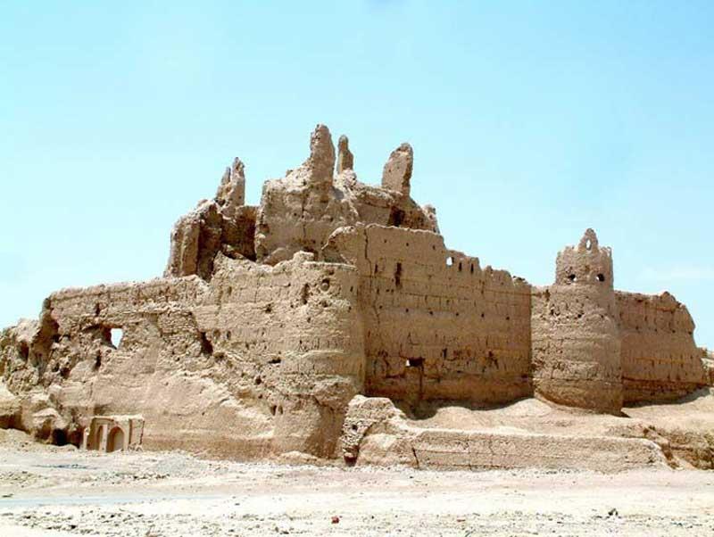 جاهای دیدنی نایین در بهار-cHnjpTud7o