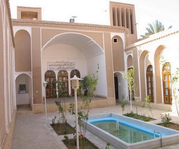 موزه مفاخر اردكان ( خانه آیت الله خاتمی )-cVgaIKaTQy