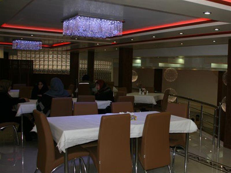 دنیز طبخ ایرانیان تهران (ولیعصر)-cXT98ZmhU2