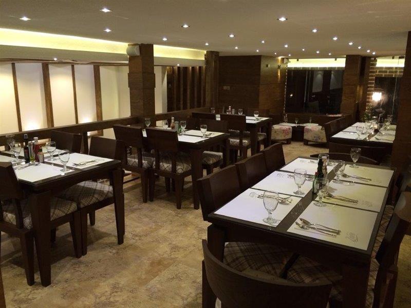 رستوران ایتالیایی زاوا اصفهان-cfVXrdn3rj