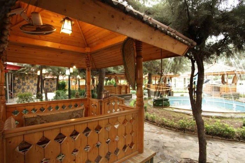 رستوران كافه سنتی كادوس رشت-cgiAHFYc6N
