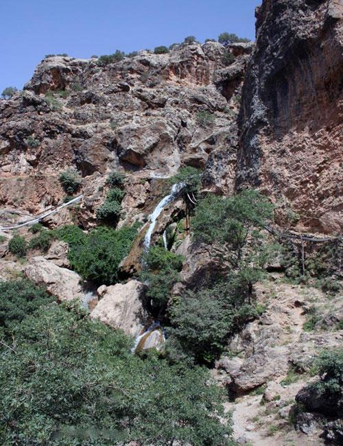 آبشار دربند-chvrVngxfy