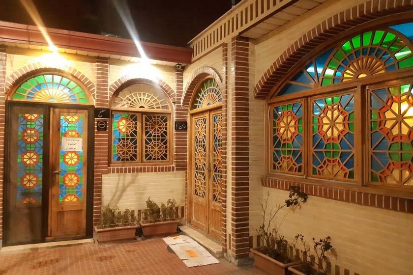 رستوران سنتی مشاهیر زنجان-ck8zrGsY1Y