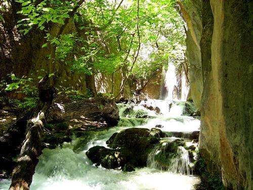آبشار آتشگاه-d3vq8Iwz9d