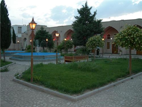 هتل جهانگردی نایین-e2DDYJhMT8