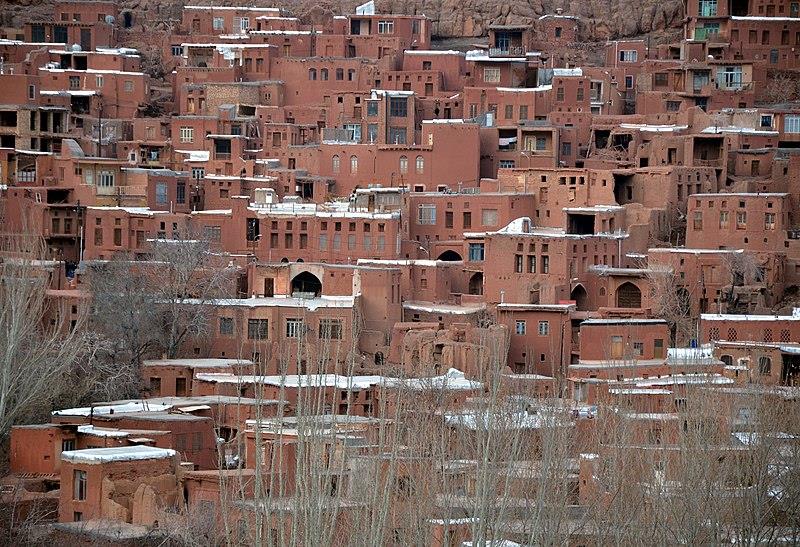 قدیمیترین اثر تاریخی روستای ابیانه چیست؟-e2JJBRaq5P