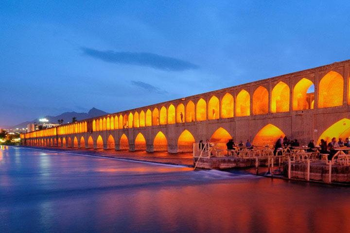 جاهای دیدنی اصفهان: ۳۵ مكان دیدنی حیرت آور-e8ma8wgvoC