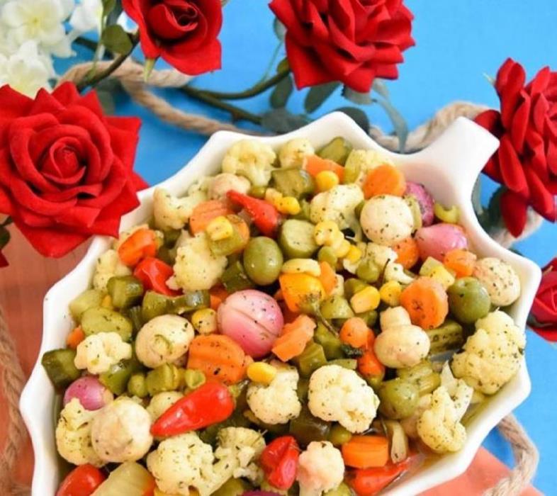 طرز تهیه انواع ترشی خانگی در شهرهای مختلف-eCqk6LtZRO