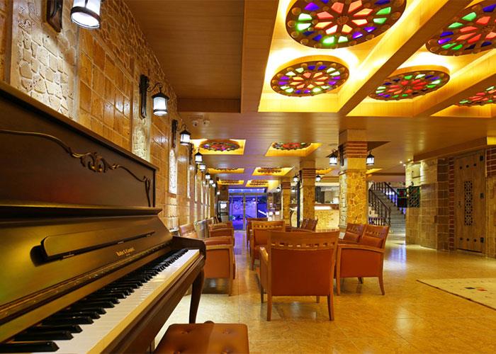 هتل ستارگان شیراز-eOlVeg8t1G