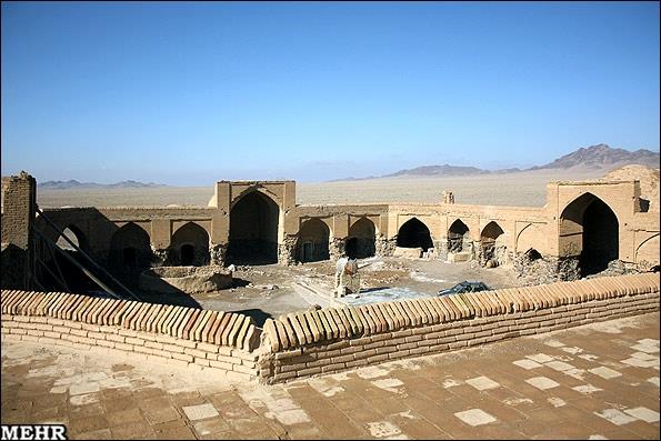 كاروانسرای قلعه خرگوشی عقدا-et4i1EgWWF