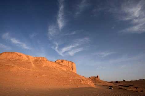 گردشگران عاشق جن و پری-fYgSgJANUS