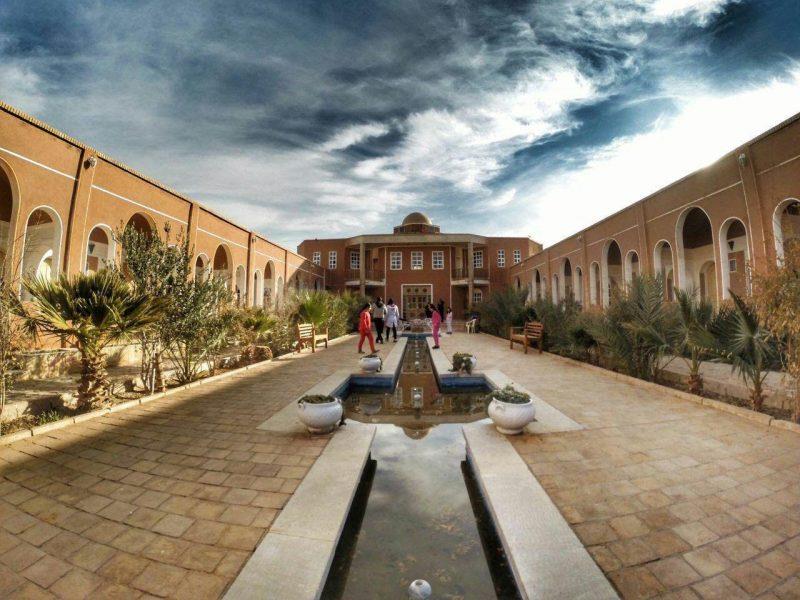 هتل كویر بالی خور و بیابانك-g7gi7yowMX