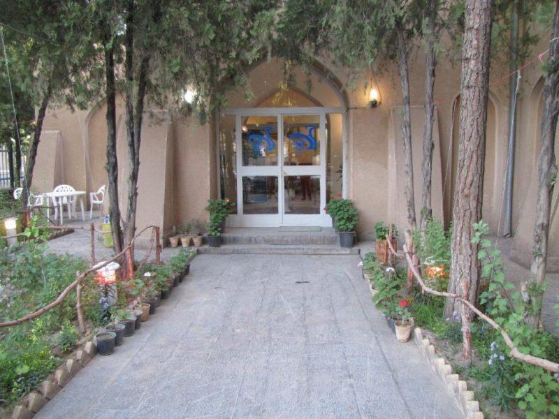 مهمانسرای جهانگردی ماهان-gLbbQgUIZe