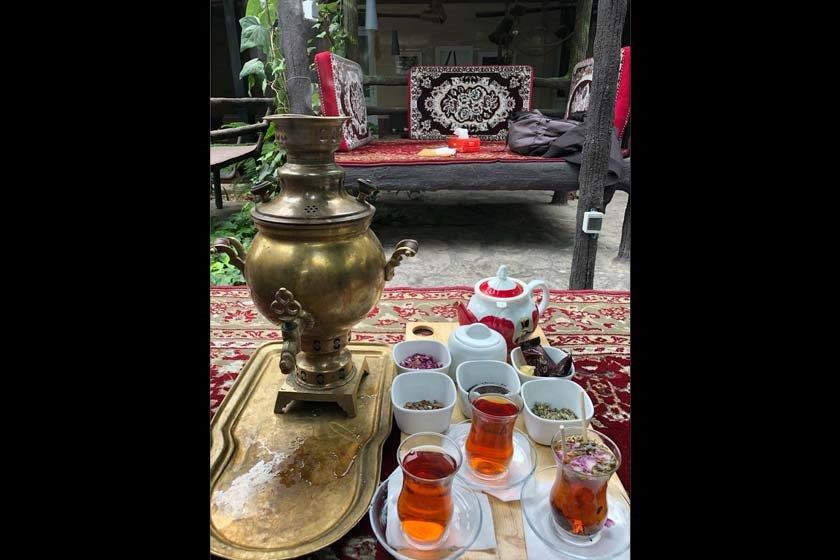 رستوران سفره خانه قزل آی تبریز-gj4ph5JMga