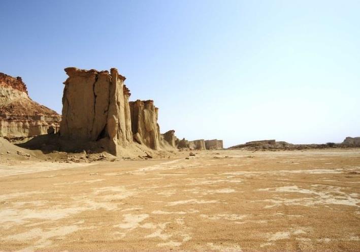 تندیسهای فرسایشی بندرلنگه-gs85GwIBEb