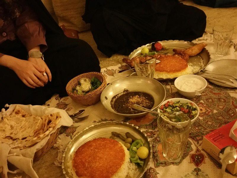 رستوران بین المللی هفت خوان شیراز-h3krN6sYyo