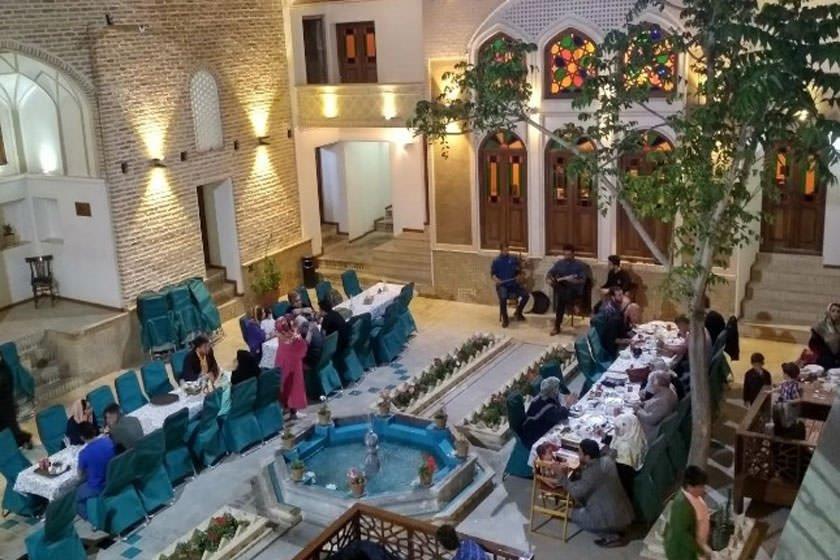 رستوران عمارت بادگیر سمنان-hLY4D5JzHg