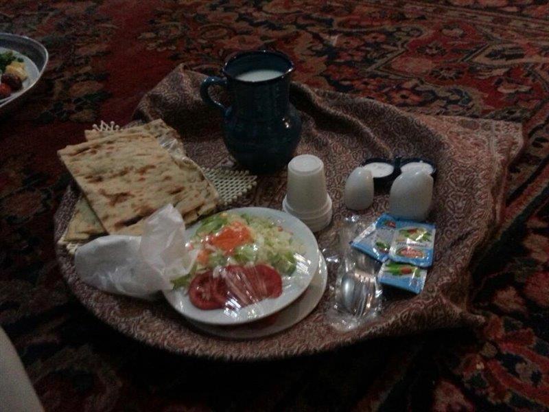 موزه و سفره خانه سنتی حمام قلعه همدان-hOABliYq7Z