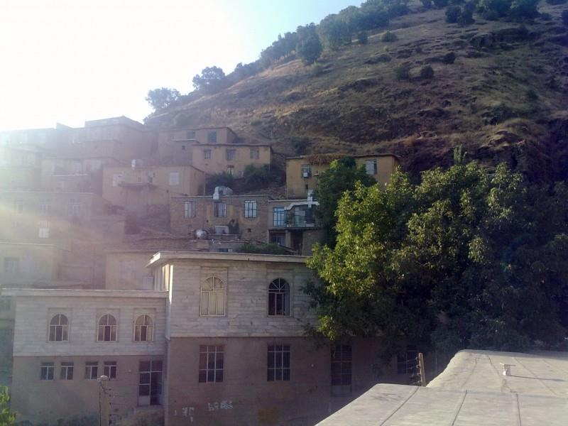 روستای رزاب-hlsf4oBMrO