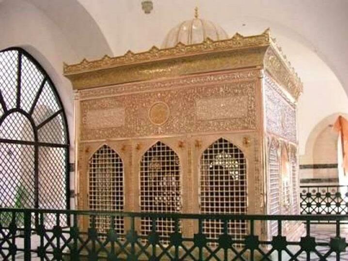آرامگاه جعفر طیار-ioncN8MMfA