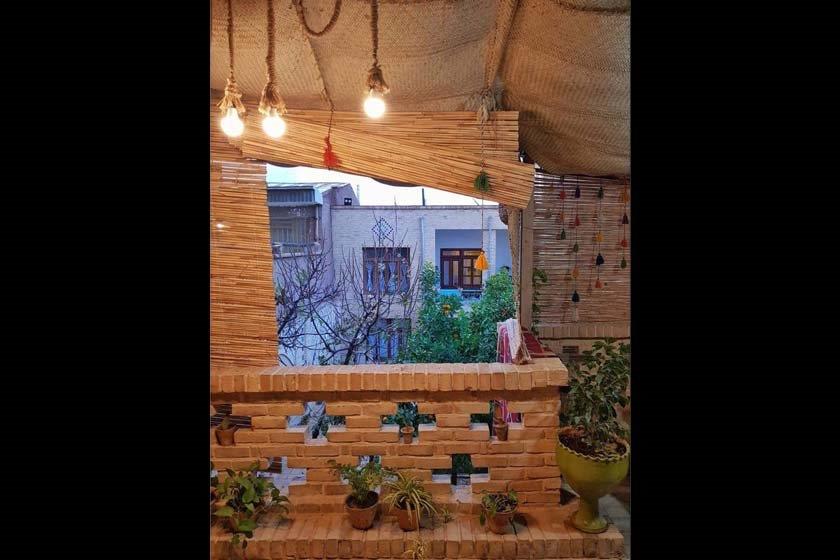 اقامتگاه بوم گردی پری دخت شیراز-ixPx7E4XOD