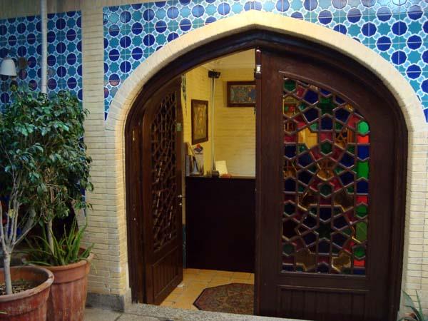 رستوران پوریای كیش-jEu9sASkKO