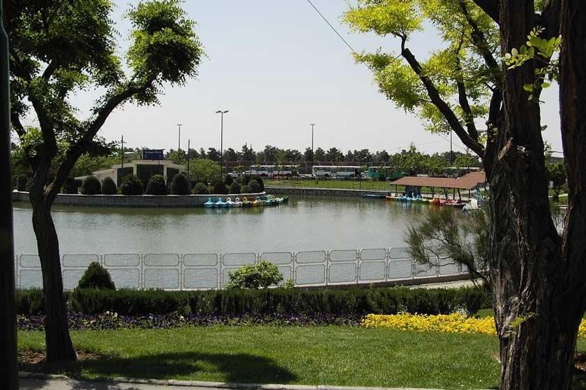 دریاچه بوستان المهدی-jHS5ftcyLd