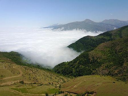 روستای فیلبند، روستایی عجیب و رویایی بر فراز ابرها-jb7Xgv4dzJ