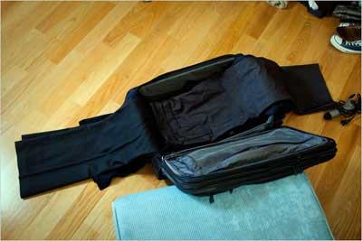 آموزش جا دادن وسایل سفر در یك چمدان كوچك-jfDsnnFzcL