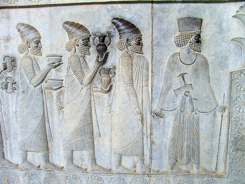 كاخ آپادانای تخت جمشید-jmkaOuoKpV