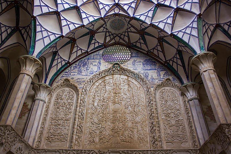 خانه تاریخی بروجردی-juUYXvvVAH