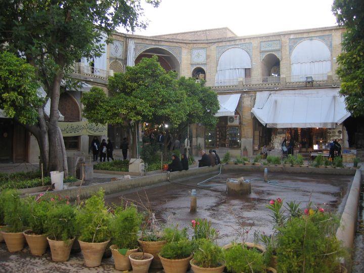 سرای مشیر ، بازاری قدیمی در دل شیراز استان فارس, شیراز-k4huDREexN