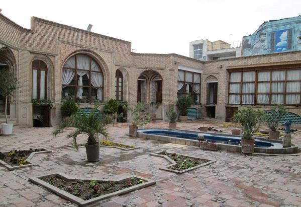 نگارخانه هنر و پایداری قزوین-kmGhCtEAMV