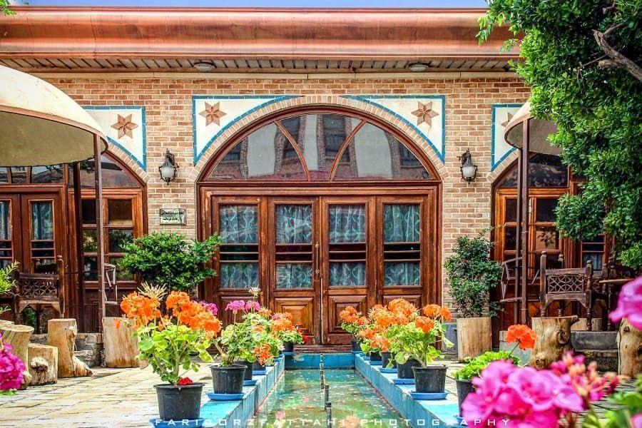 رستوران باغ شازده تهران-knpVCt53Ha
