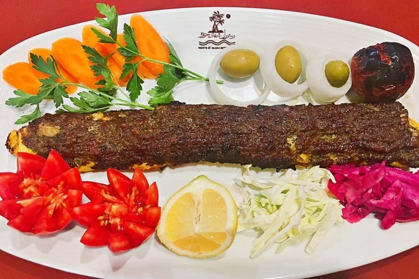 رستوران شب های جزیره قشم-lDfKzqKim8