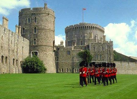 قلعه ویندسور (Windsor Castle) در انگلستان-leljoAlr3i