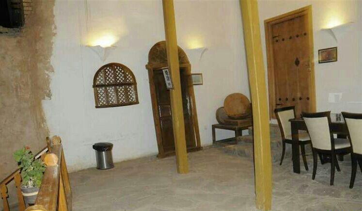 اقامتگاه بومگردی خانه گل سمنان-ljYEQrxxb1