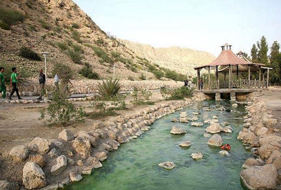 چشمه آبگرم گنو بندرعباس-m1YMv4RfiN