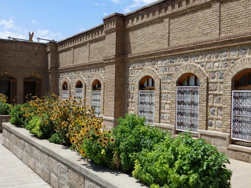 كارخانه چرم سازی خسروی تبریز-mmTxqE1hOM