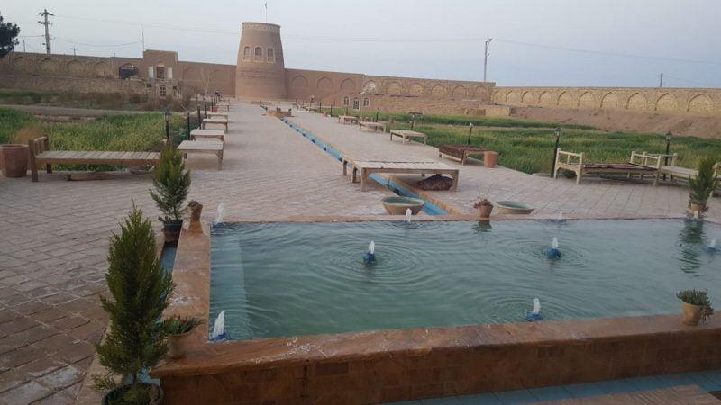 اقامتگاه بومگردی خانه باغ شاكر-mzfcBxZUOU