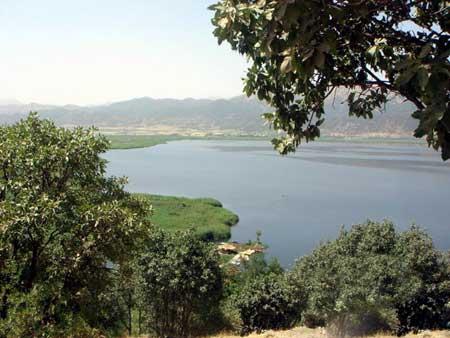 تالاب زریوار + تصاویر-nM2K20q596