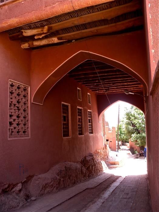 قدیمی‌ترین اثر تاریخی روستای ابیانه چیست؟-nTJZAy34ju