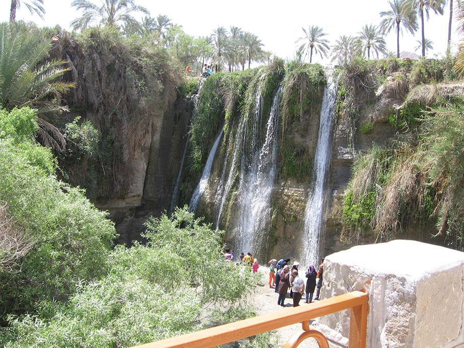 آبشاری كوهستانی در بوشهر-nf3uNciiJL