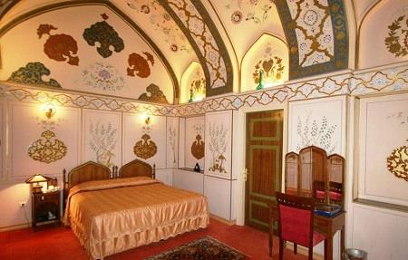 هتل عباسی اصفهان ( كهن ترین هتل جهان )-nksHzv2neI