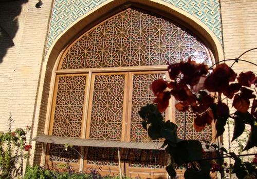 باغ چهل تن شیراز-nmIVl6h5WF