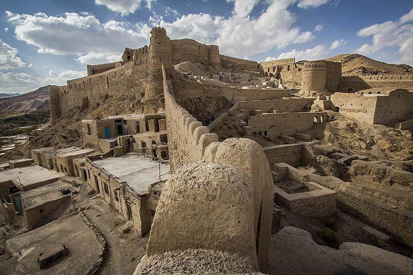 قلعه فورگ-nrk3jU8r8X